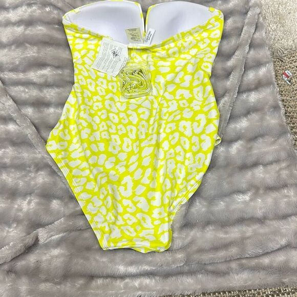 Calvin Klein Swim Women's Colorblock One-Piece Swimsuit - Black - Size 6 - Picture 2 of 2